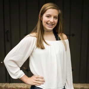 Meet your Posher, Amira